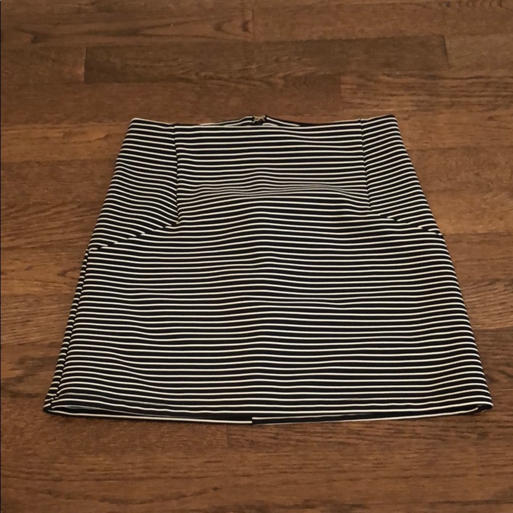 Stripped black and white topshop skirt